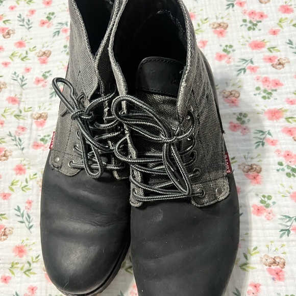 Levi's Men's Black and Gray Boots - Picture 5 of 9